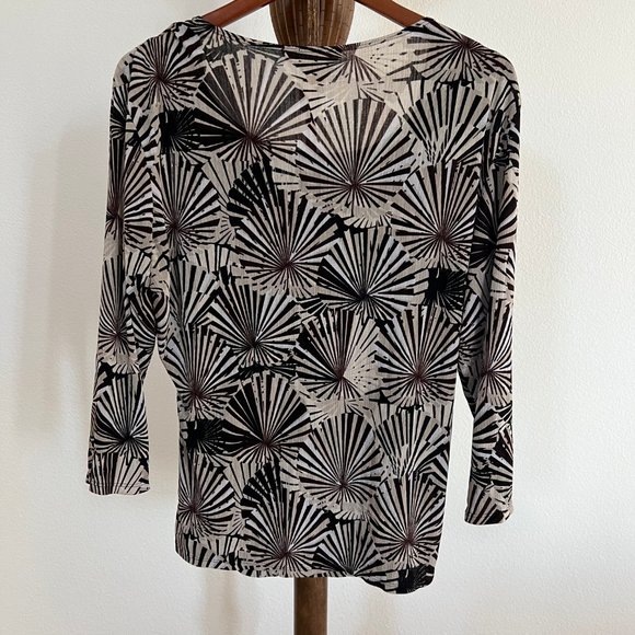 Women Size XL Shell Print Surplice V-Neck Faux Wrap Side Ruched Layered-Look Top - Picture 3 of 10